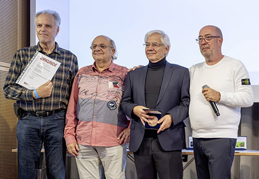 Der Beauftragte für internationale Erfolge Harry Bürger, für den Fotoclub Erding Dr. Michael Sachweh, Wolfram Wildner und Dr. Wolfgang Heinrigs